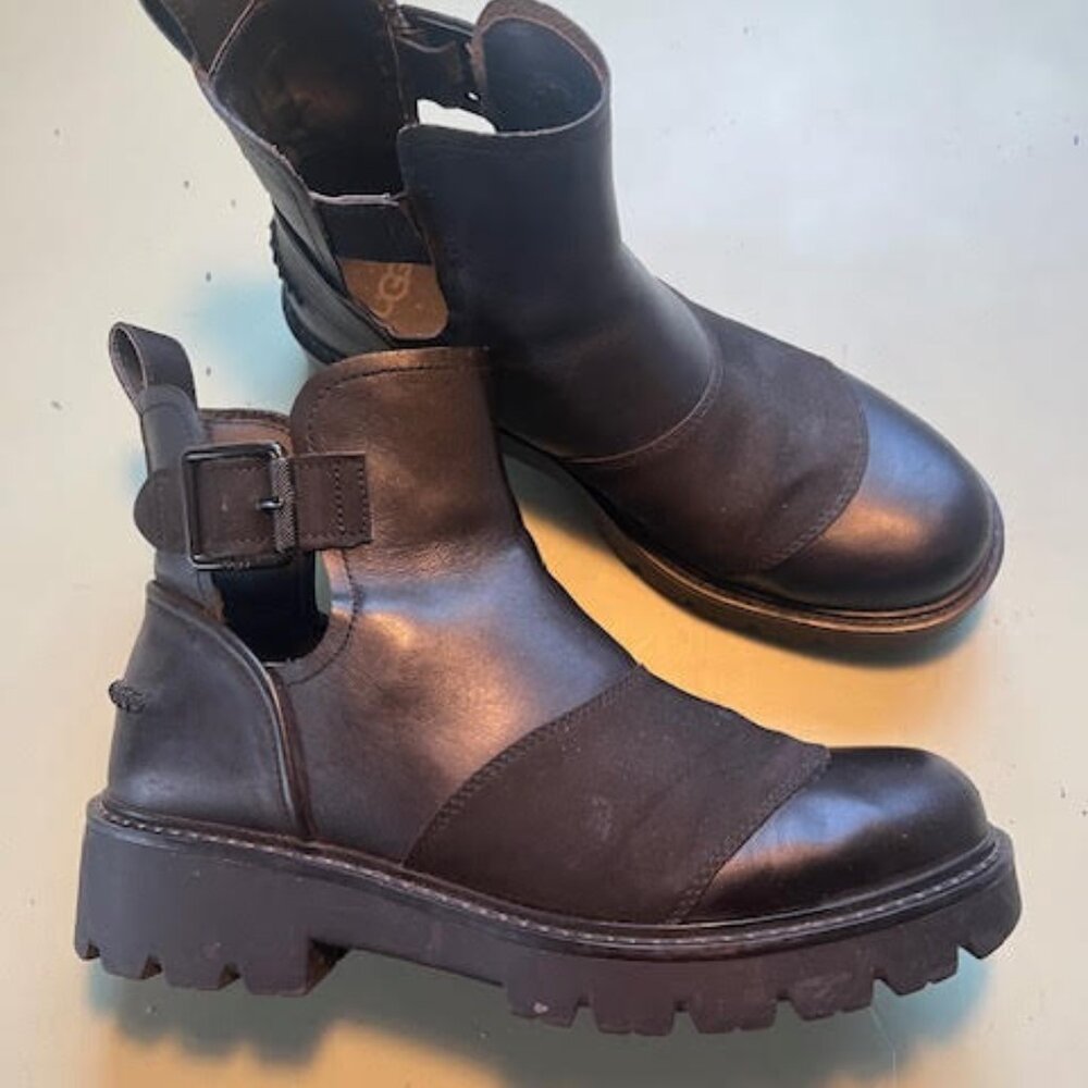 Women's UGG Leather and Suede Street Style Boots, Size 9